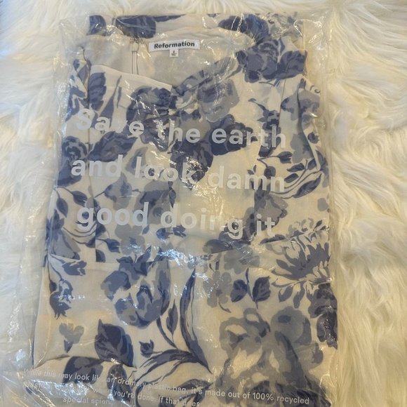 💝ONLY ONE!💝Reformation Butterfly Dress in Lucerne - Picture 7 of 13